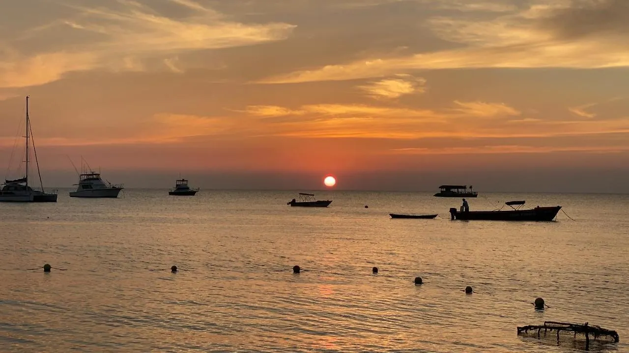**** Hotel The Boardwalk Village Negril Jamajka